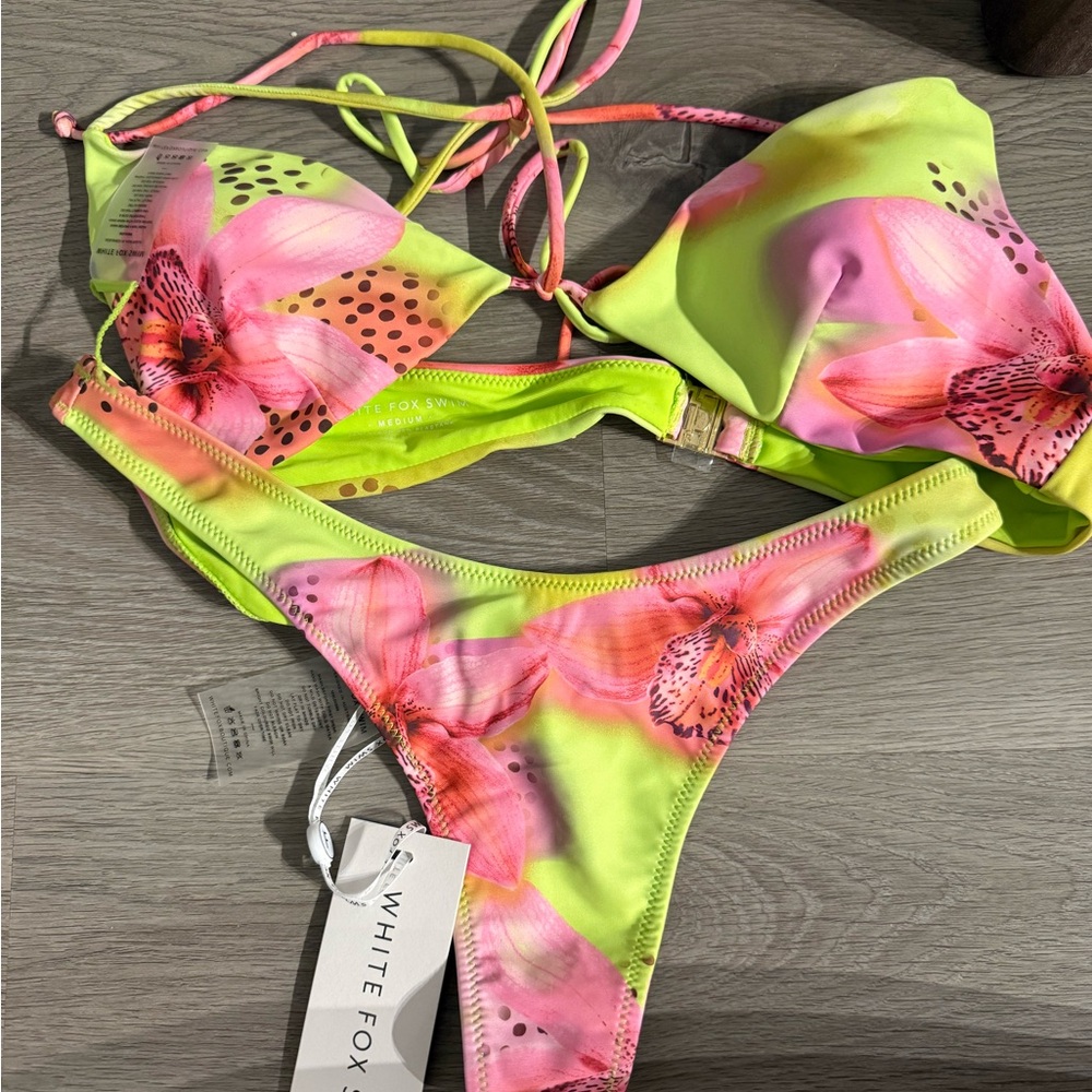 Brand new with tags white fox boutique bikini set size medium